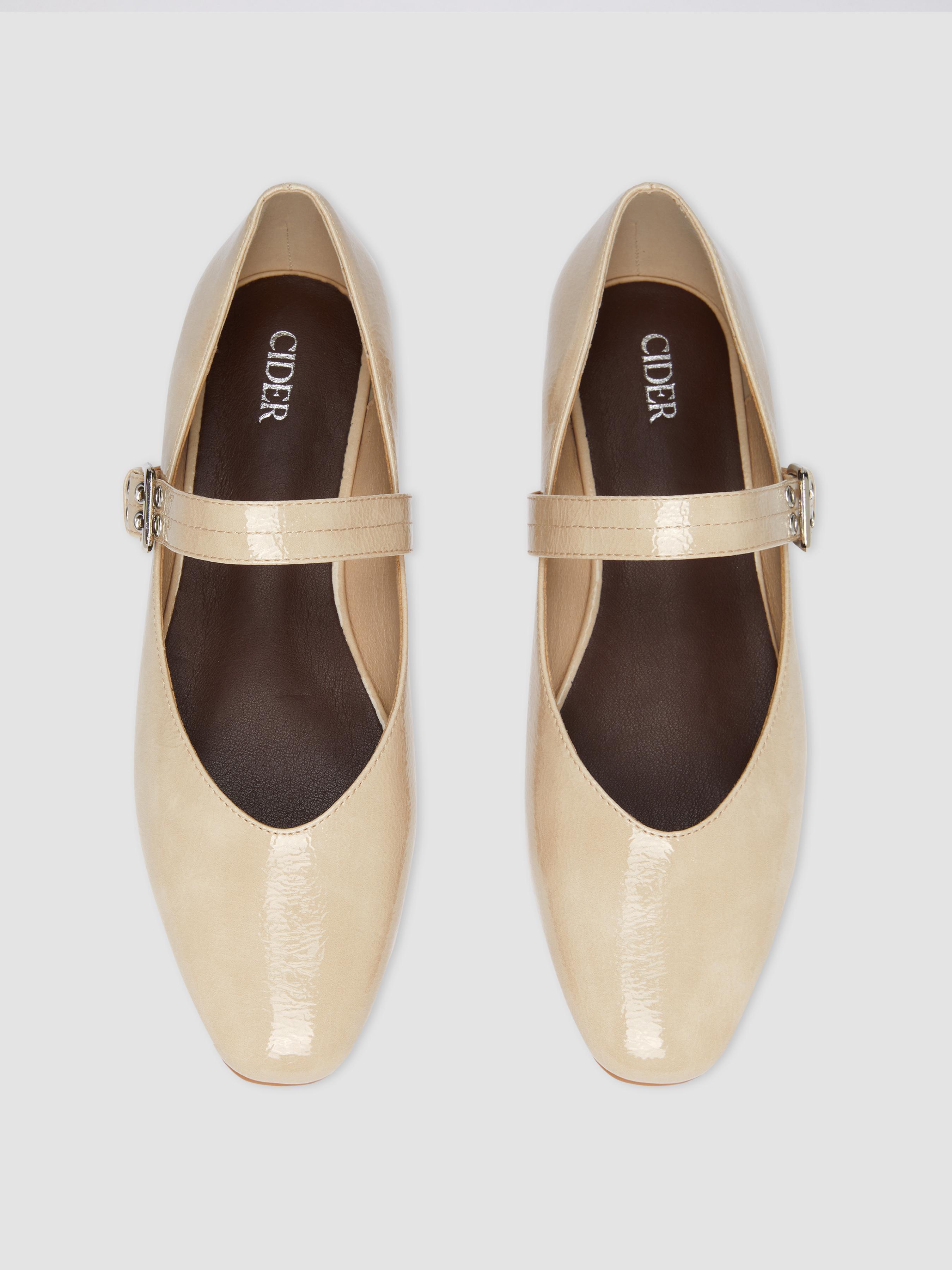 FAUX PATENT LEATHER BALLERINA FLATS product image