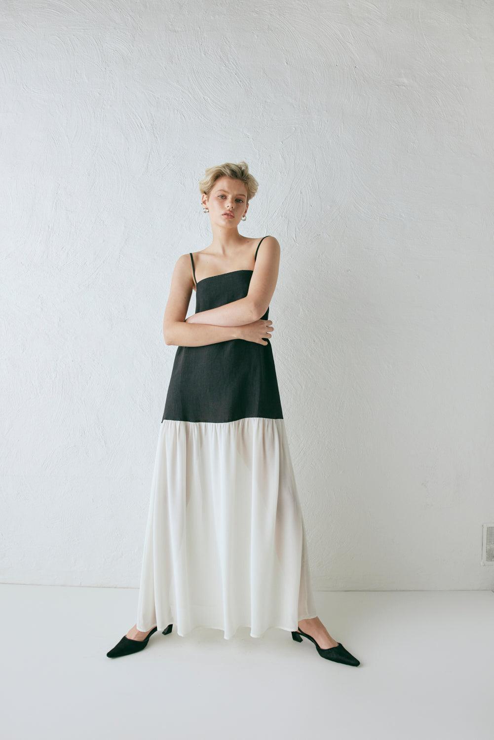 Nora Maxi Dress Noir Product Image