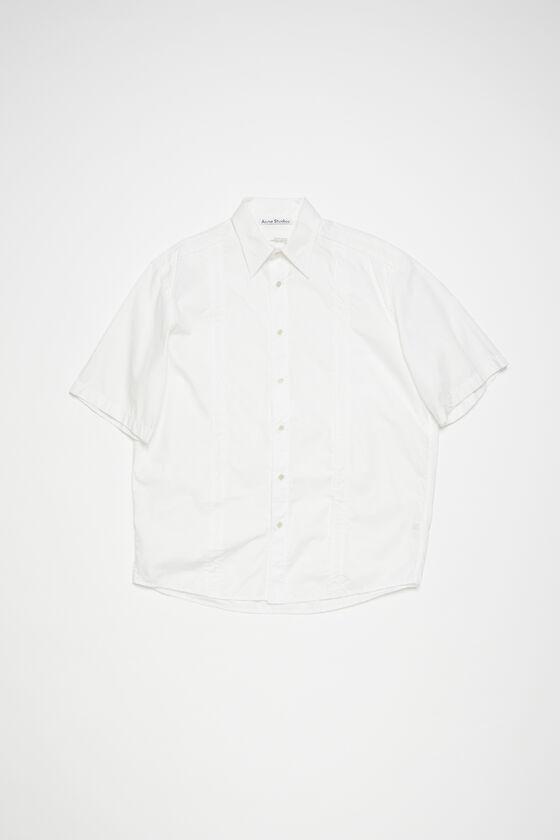 Short sleeve button-up shirt Product Image