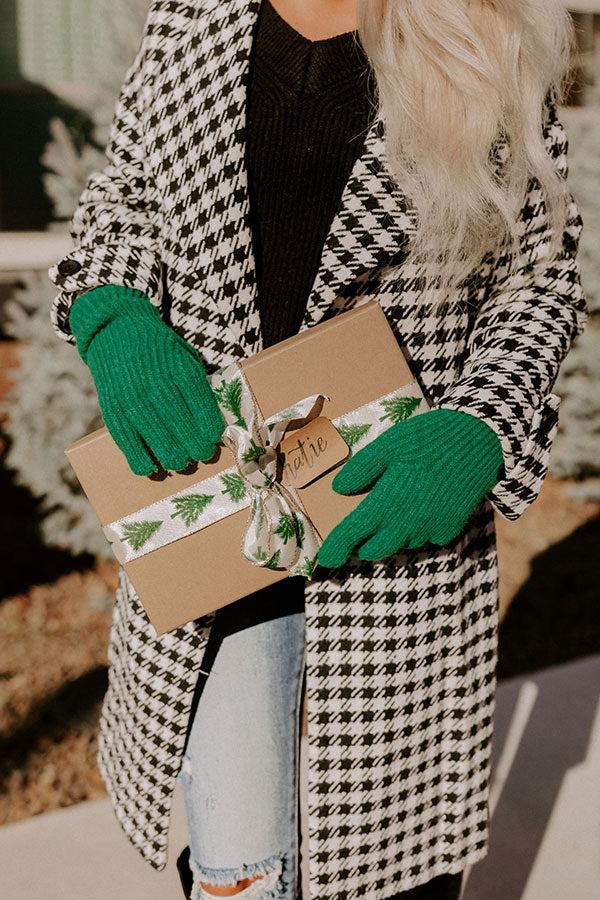 Snowy Afternoon Gloves in Green Product Image