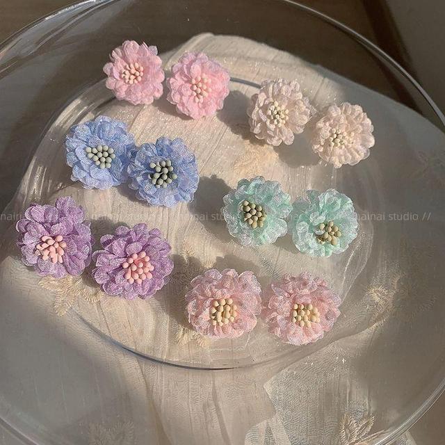 Flower Mesh Stud Earrings Product Image