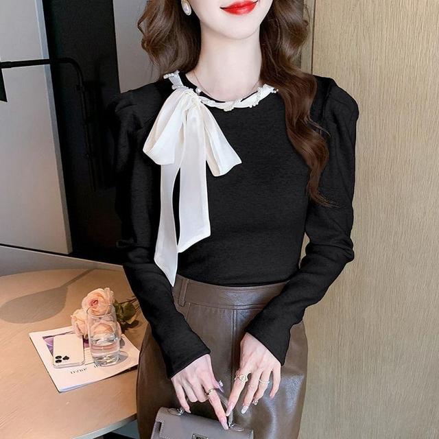 Long-Sleeve Crew Neck Faux Pearl Bow Knit Top Product Image