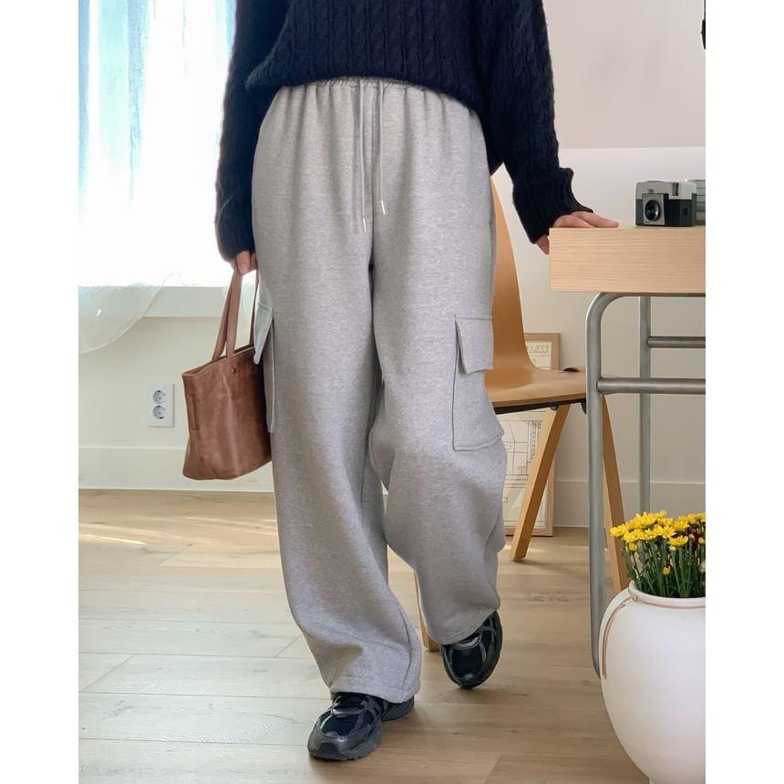 Drawstring Waist Plain Fleece-Lined Wide Leg Cargo Sweatpants Product Image