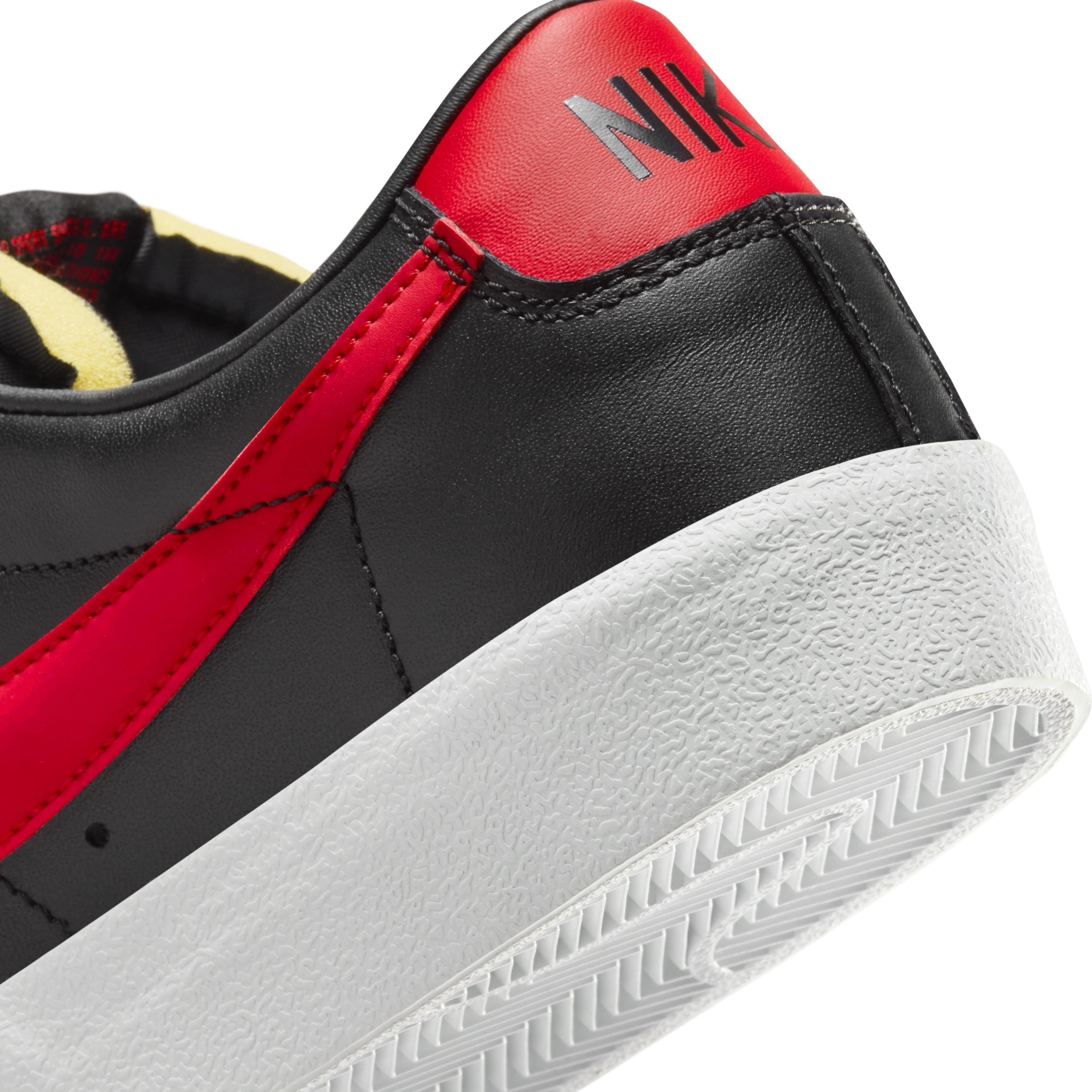 Nike Men's Blazer Low '77 Vintage Shoes Product Image