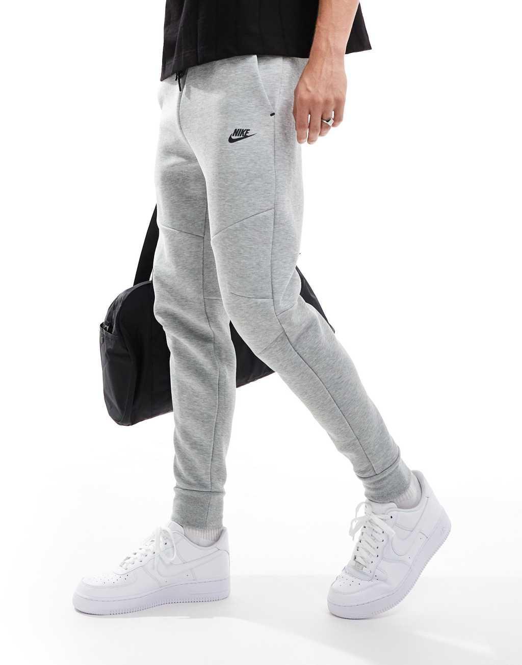 Nike Tech Fleece cuffed joggers in gray Product Image