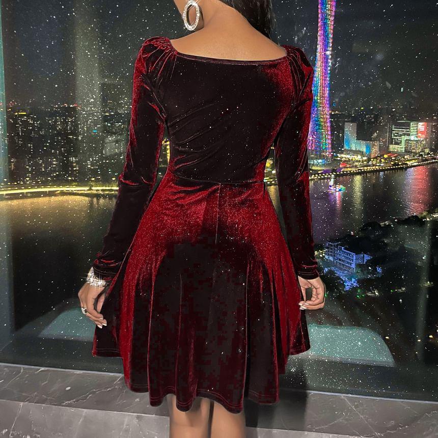 Long-Sleeve V-Neck Plain Velvet A-Line Dress Product Image