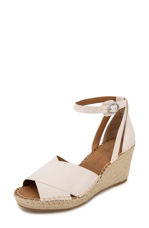 Gentle Souls Womens Charli X Band Buckle Sandals Product Image