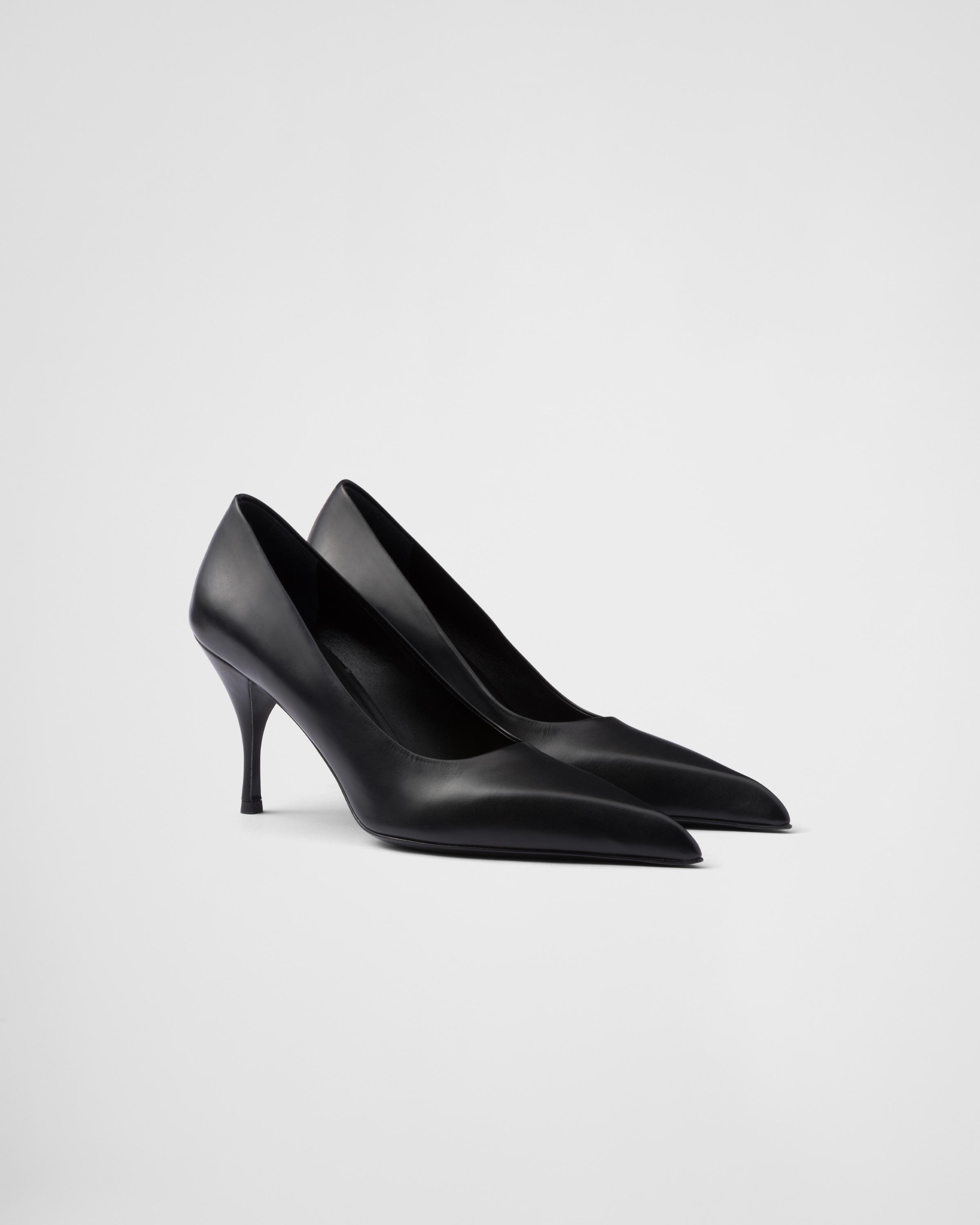 Leather pumps product image