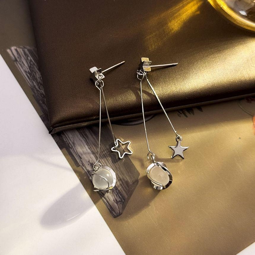 Star Dangle Earring / Clip-On Earring Product Image