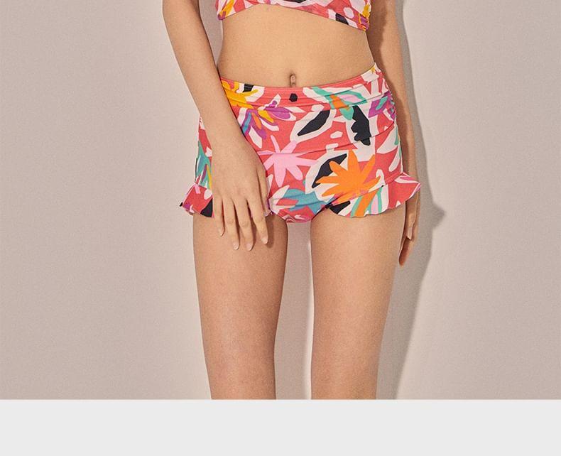 Set: Floral Ruffle Tankini Top + Swim Shorts + Cover Up Product Image