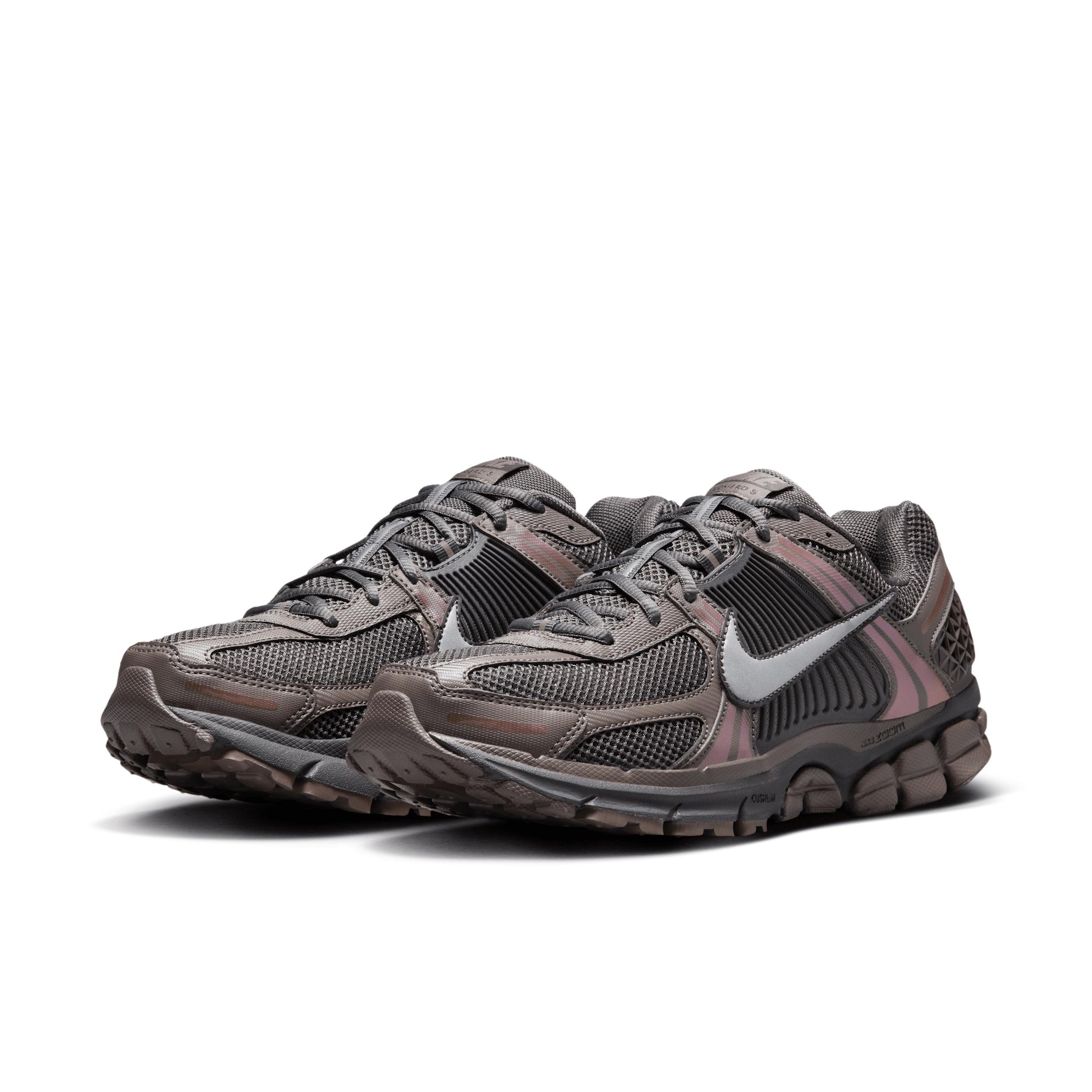 Nike Zoom Vomero 5 Men's Shoes Product Image