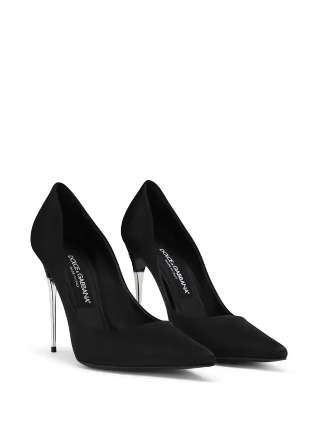 Pointed Leather Pumps In Black Product Image