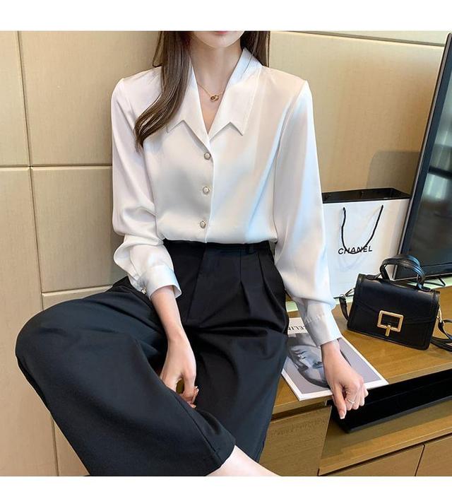 Long-Sleeve V-Neck Plain Shirt Product Image