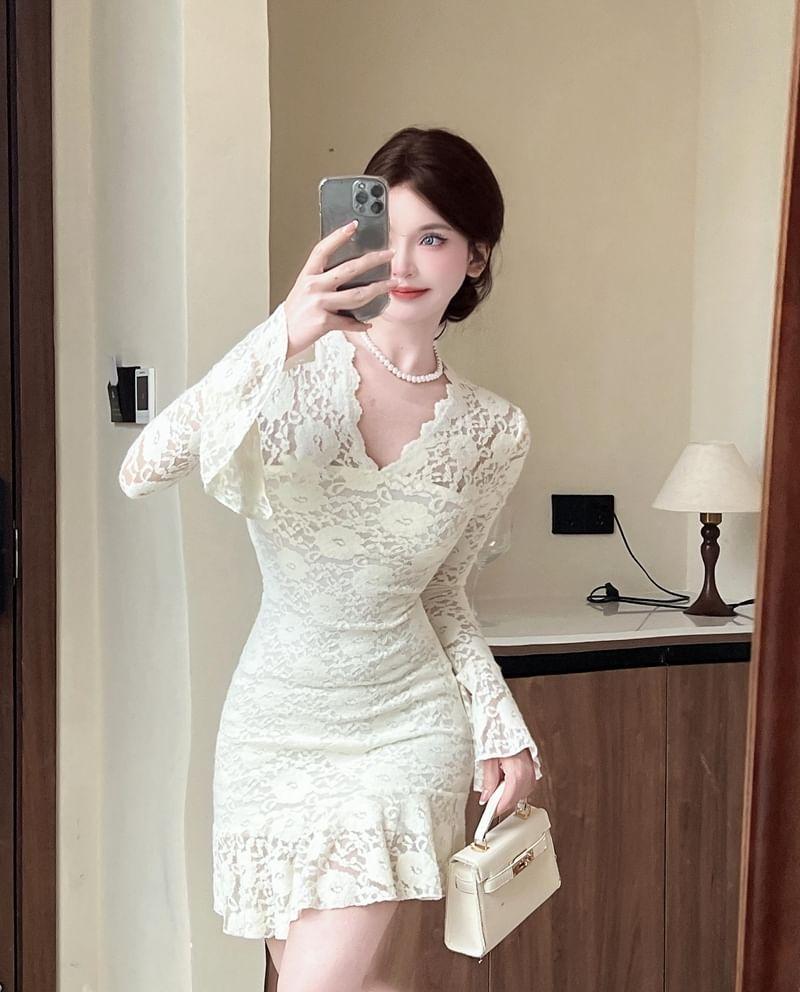 Long-Sleeve V-Neck Lace Mini Bodycon Dress Product Image