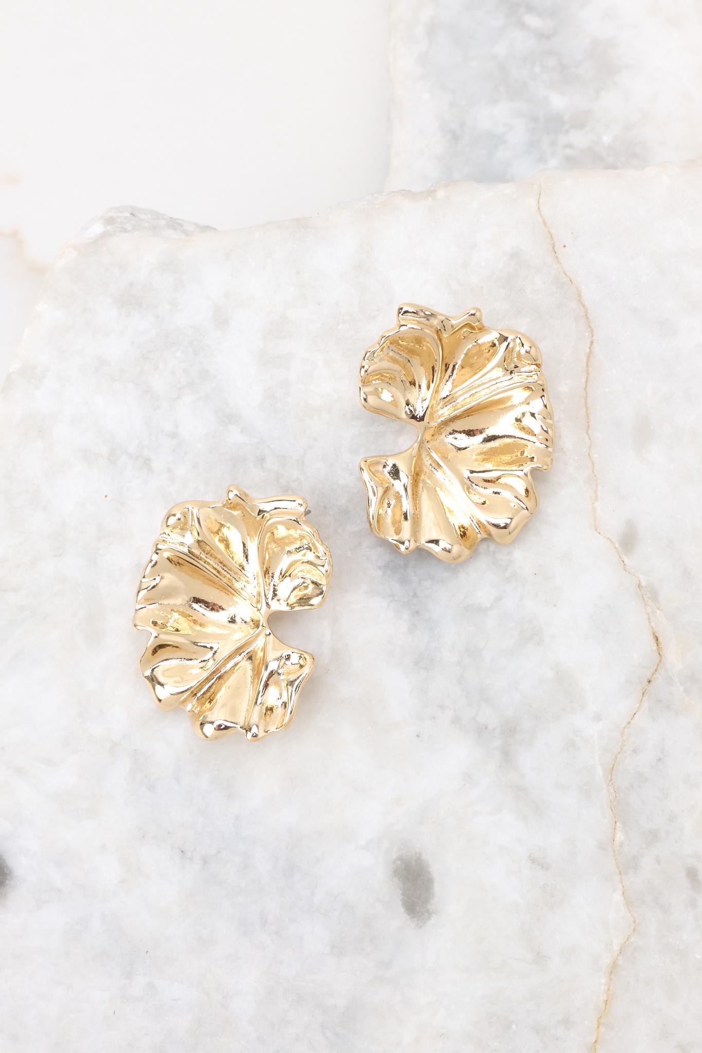 Ivy Leaves Gold Earrings Product Image