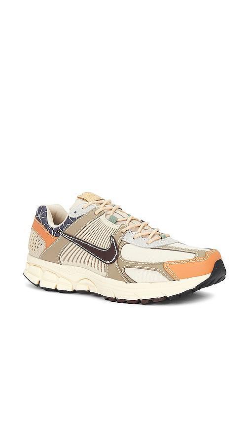 Nike Zoom Vomero 5 Sneaker Product Image