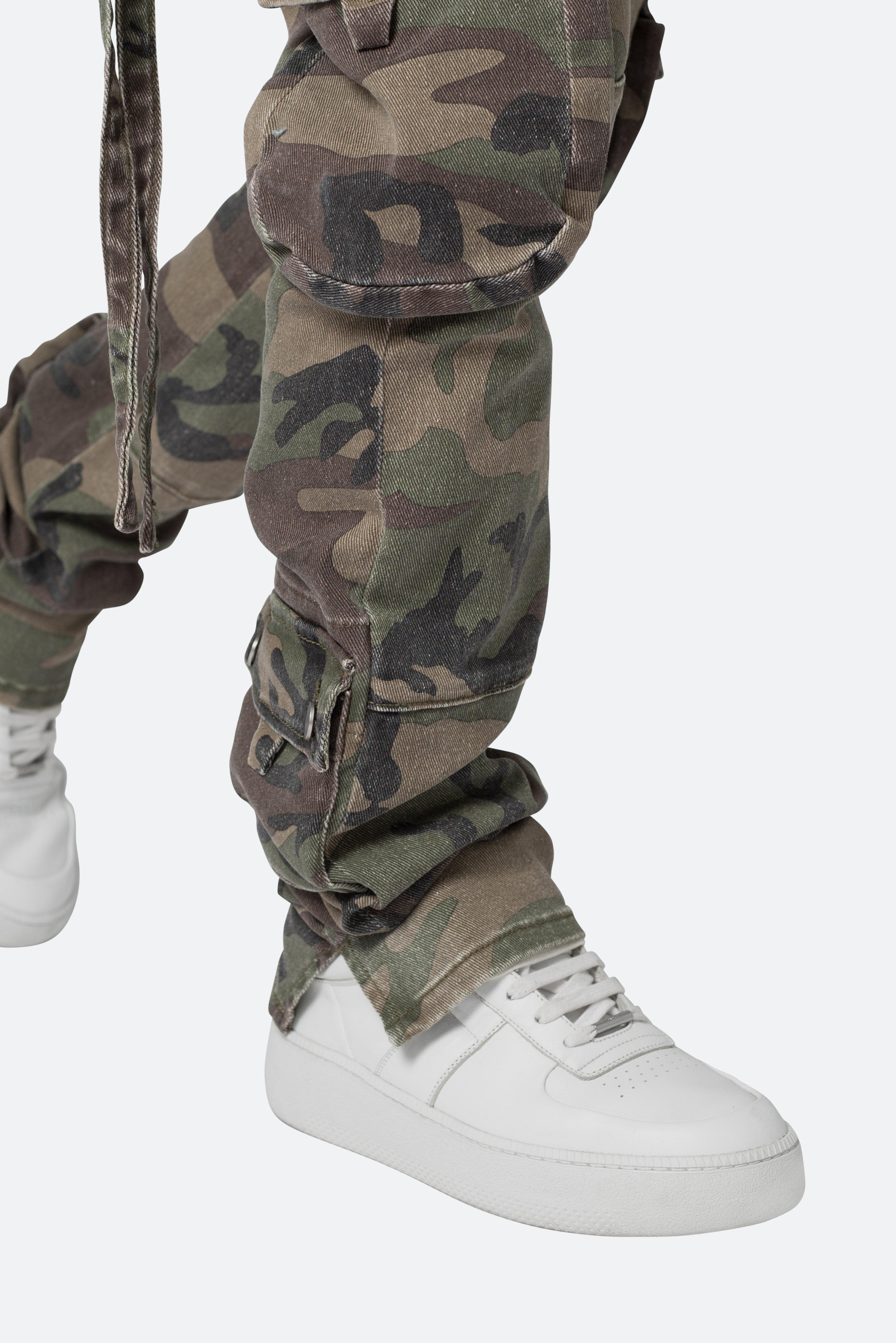 D152 Cargo Pants - Woodland Camo Product Image