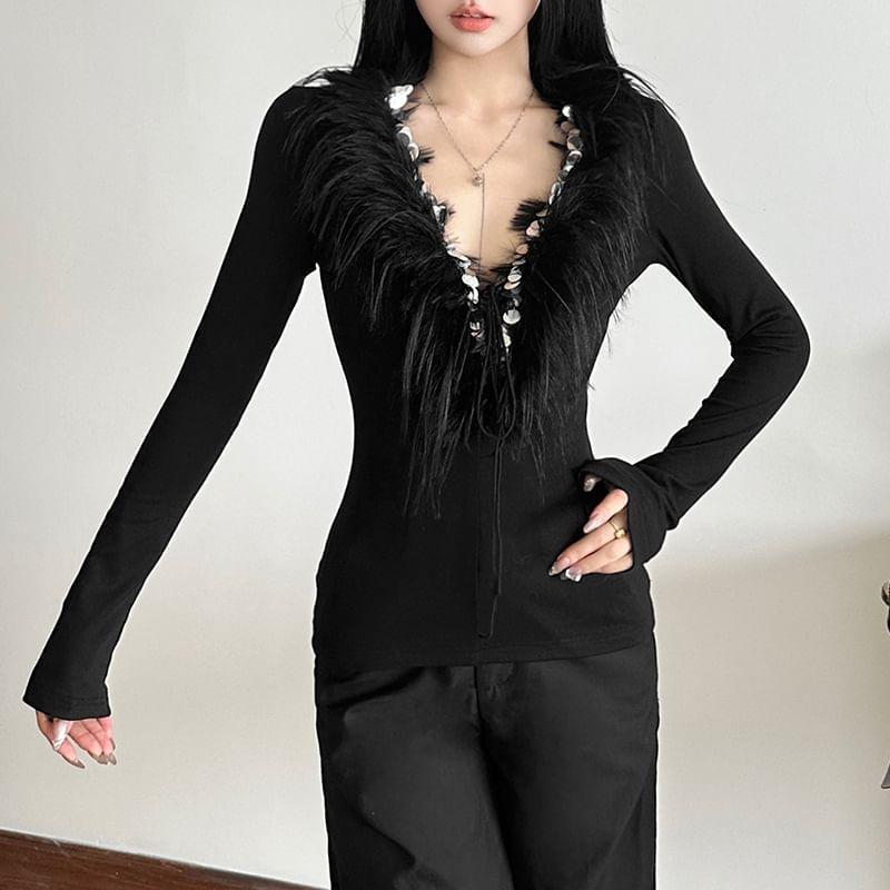 Long-Sleeve Off Shoulder Fringed Plain Crop Top Product Image