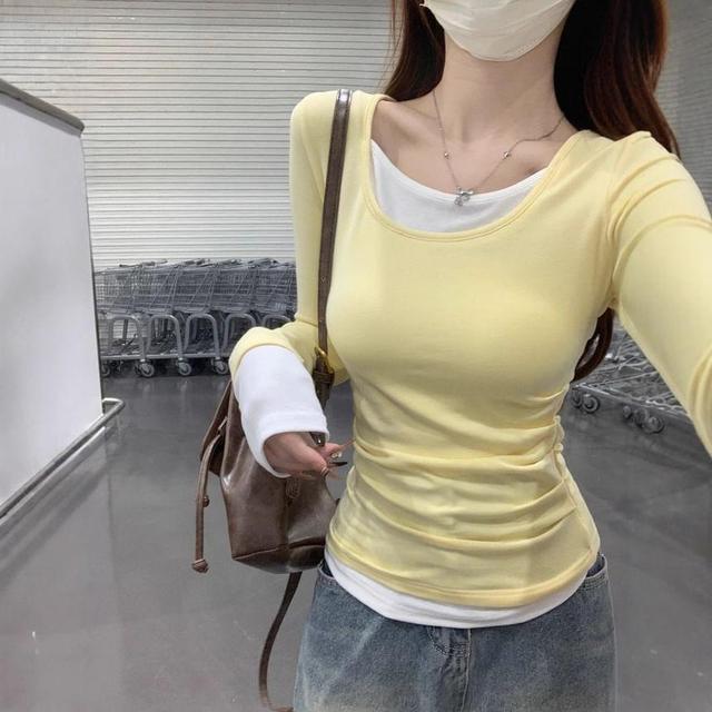 Mock Two-Piece Long-Sleeve Two Tone Slim Fit Tee Product Image