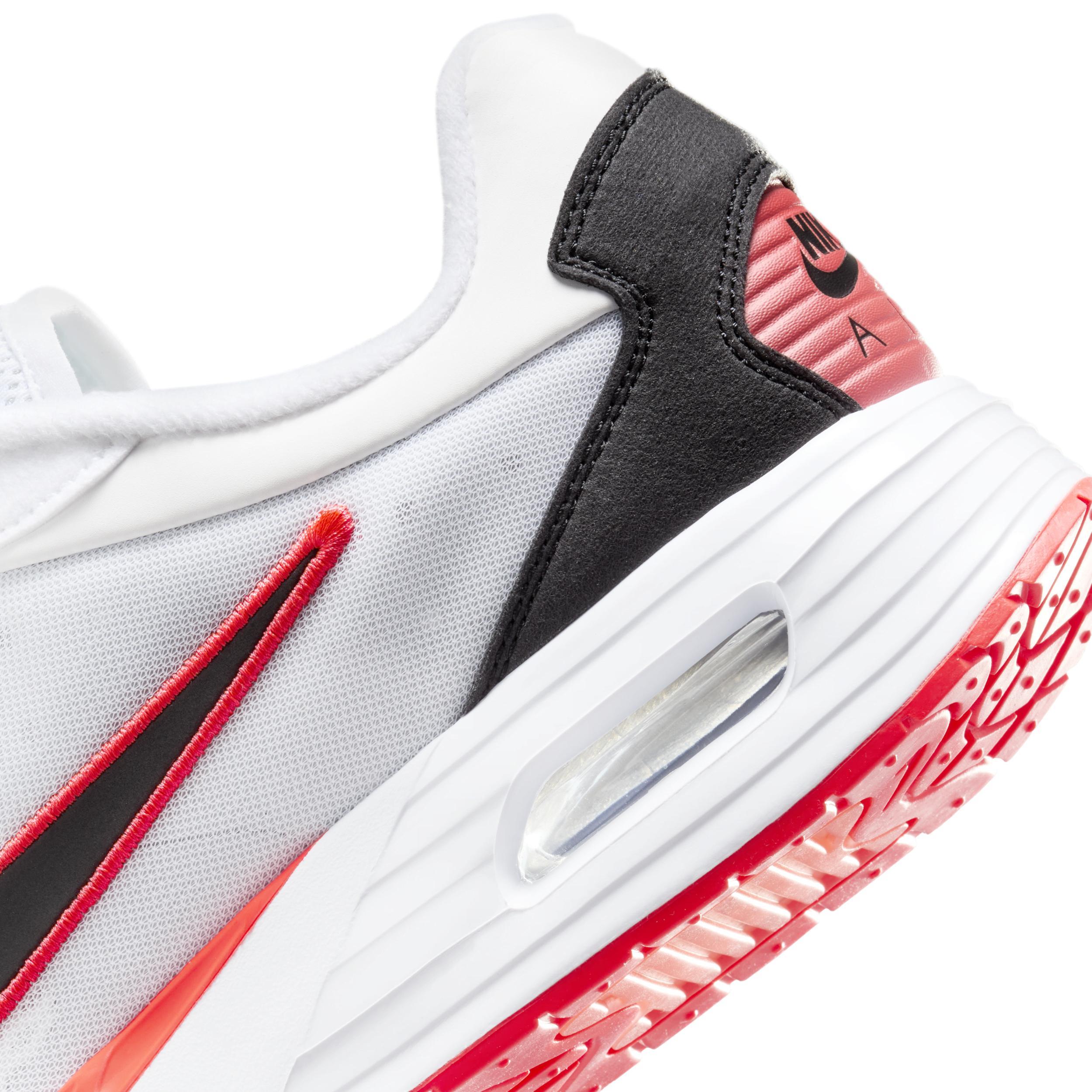 Nike Men's Air Max Solo Shoes Product Image