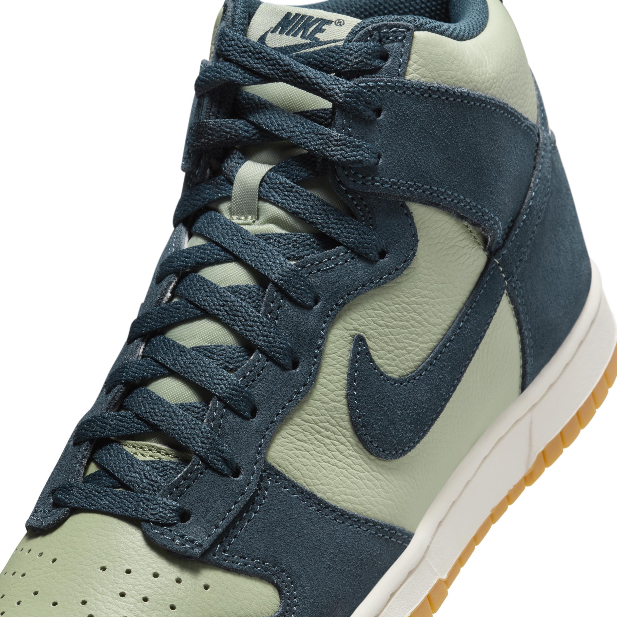 Nike Dunk High Retro Casual Shoes (Mens Sizing) Product Image