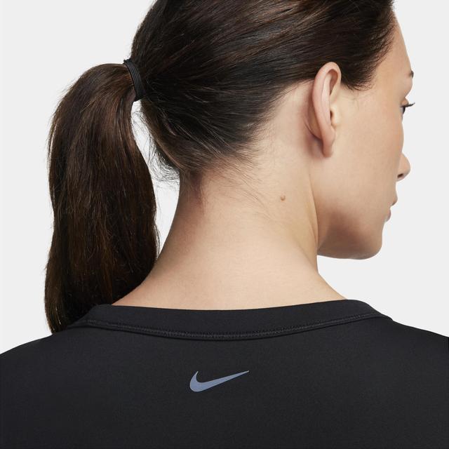 Nike Women's One Fitted Dri-FIT Short-Sleeve Cropped Top Product Image