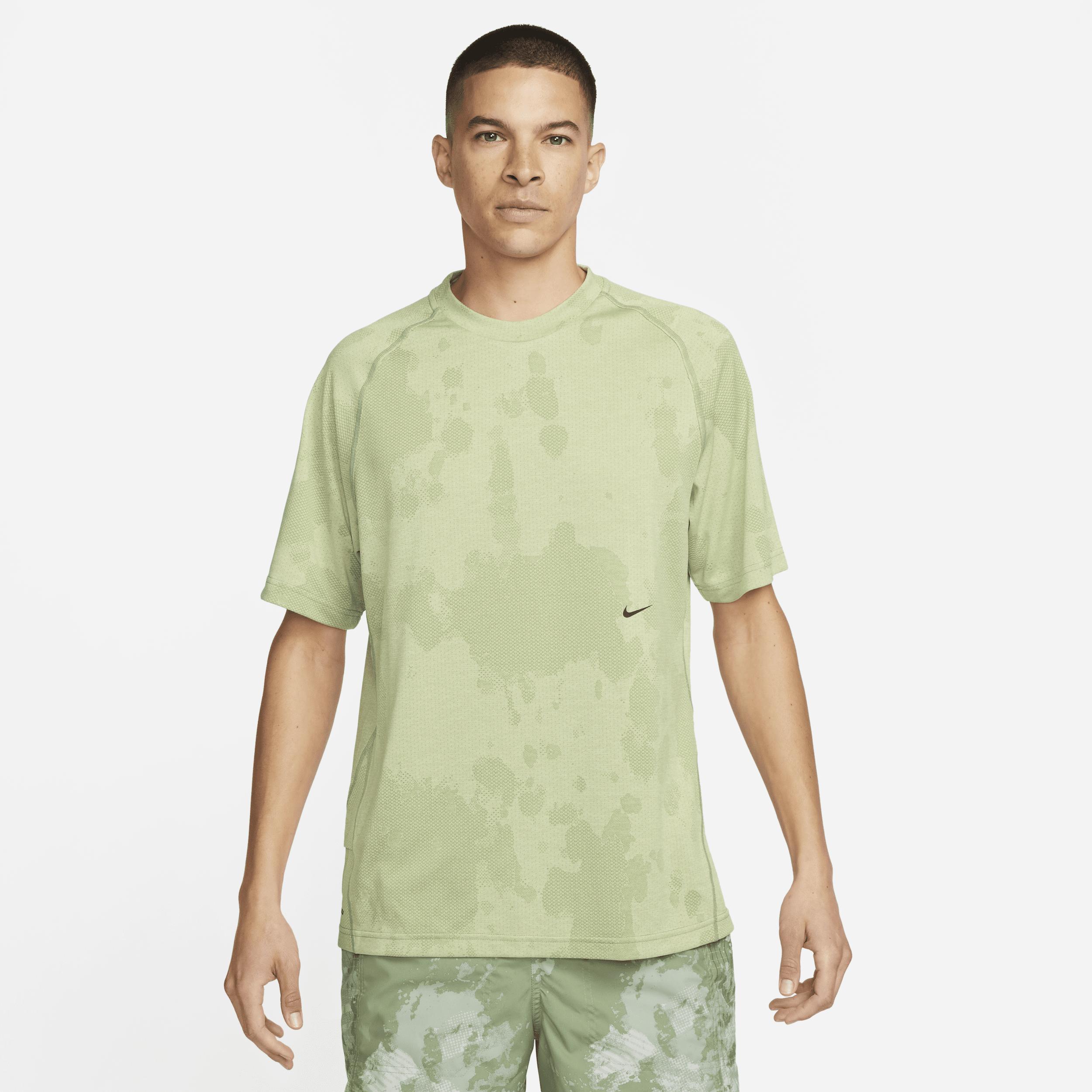 Nike Men's Dri-FIT ADV A.P.S. Engineered Short-Sleeve Fitness Top Product Image