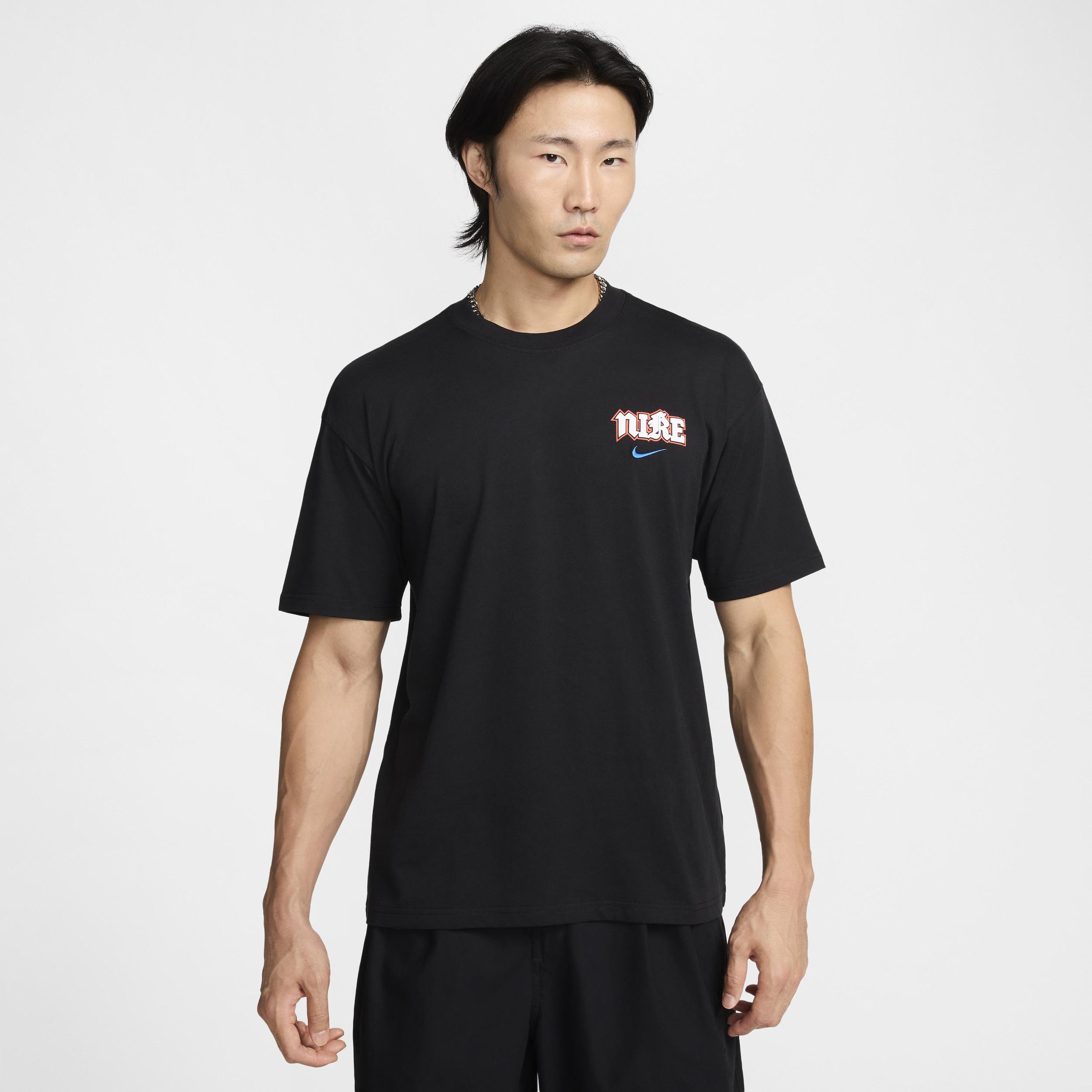 Nike Sportswear Men's Max90 T-Shirt Product Image