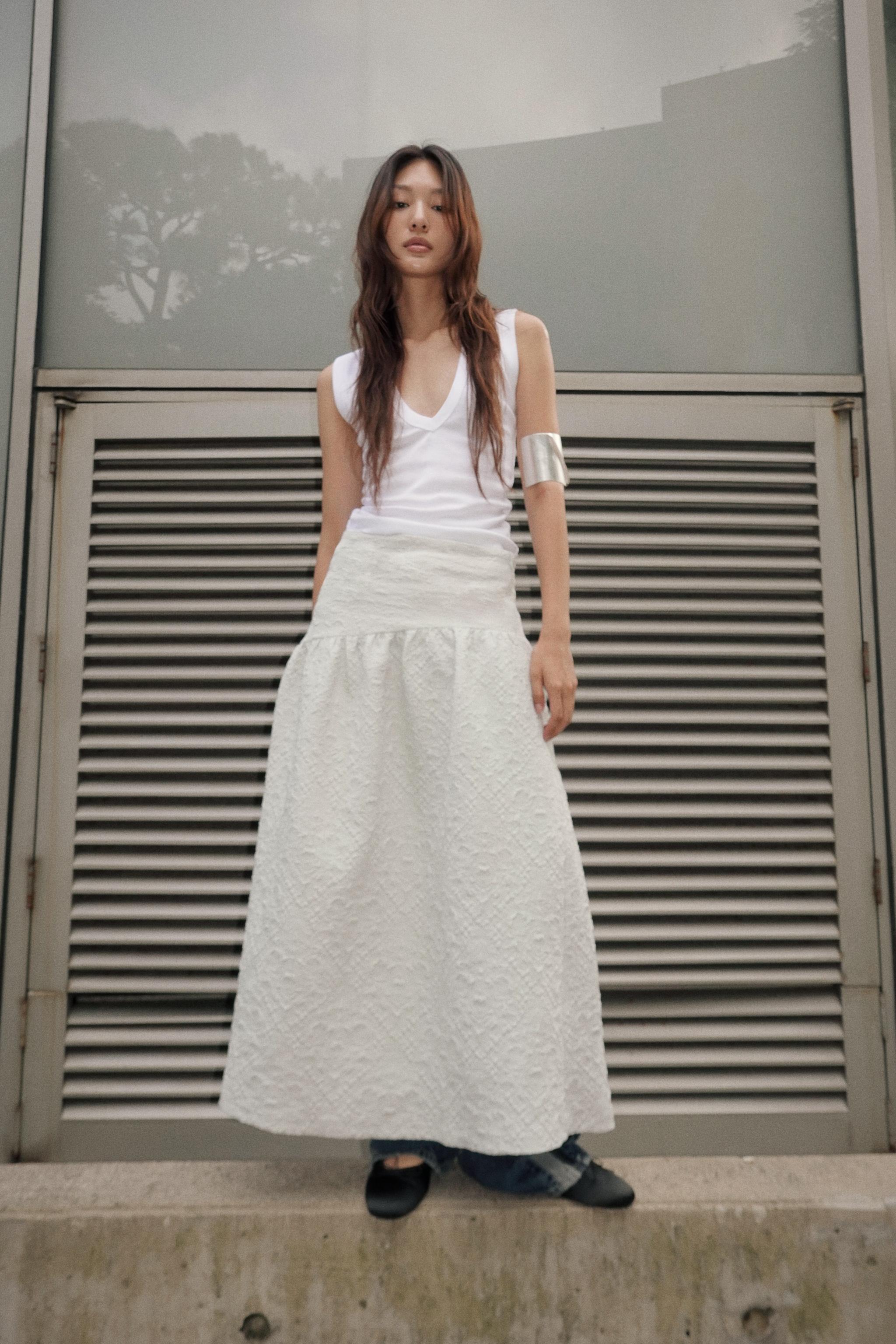 JACQUARD MIDI SKIRT Product Image