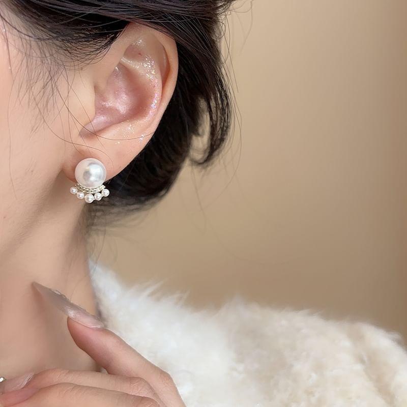 Faux Pearl Stud Earring Product Image