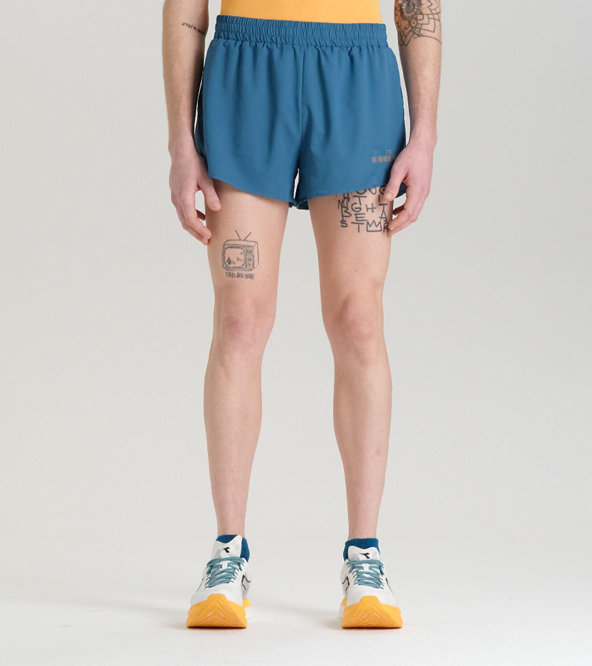 SUPER LIGHT SPLIT SHORTS 3'' Product Image