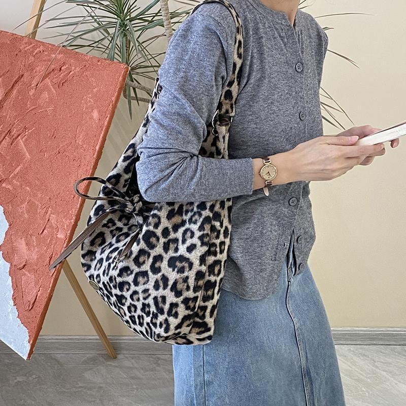 Reversible Leopard Print Tote Bag Product Image