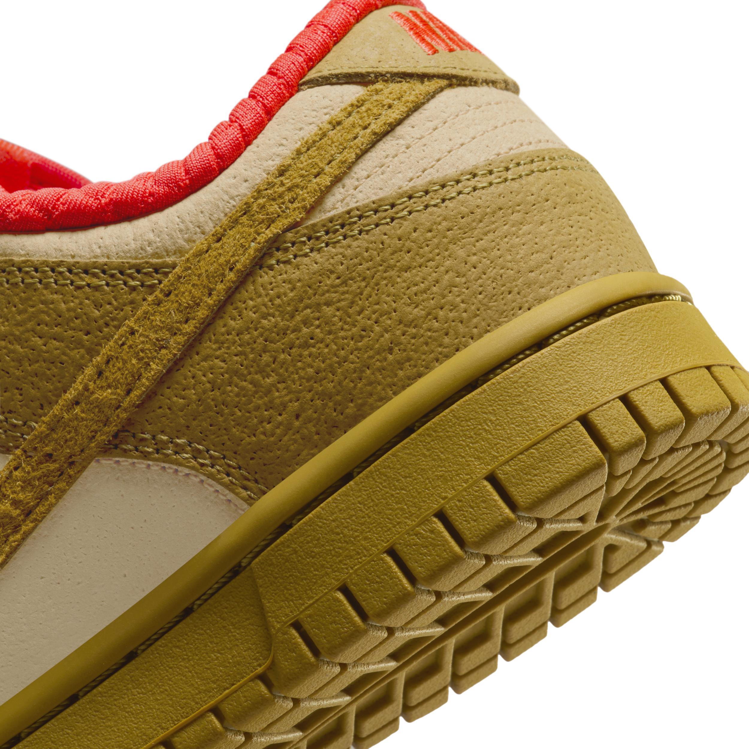 Nike Womens Dunk Low Shoes Product Image