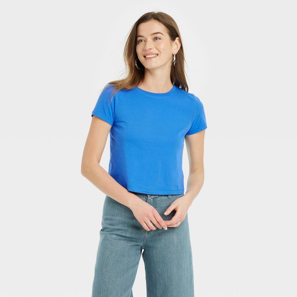 Womens Shrunken Short Sleeve T-Shirt - Universal Thread Vibrant Blue XS Product Image