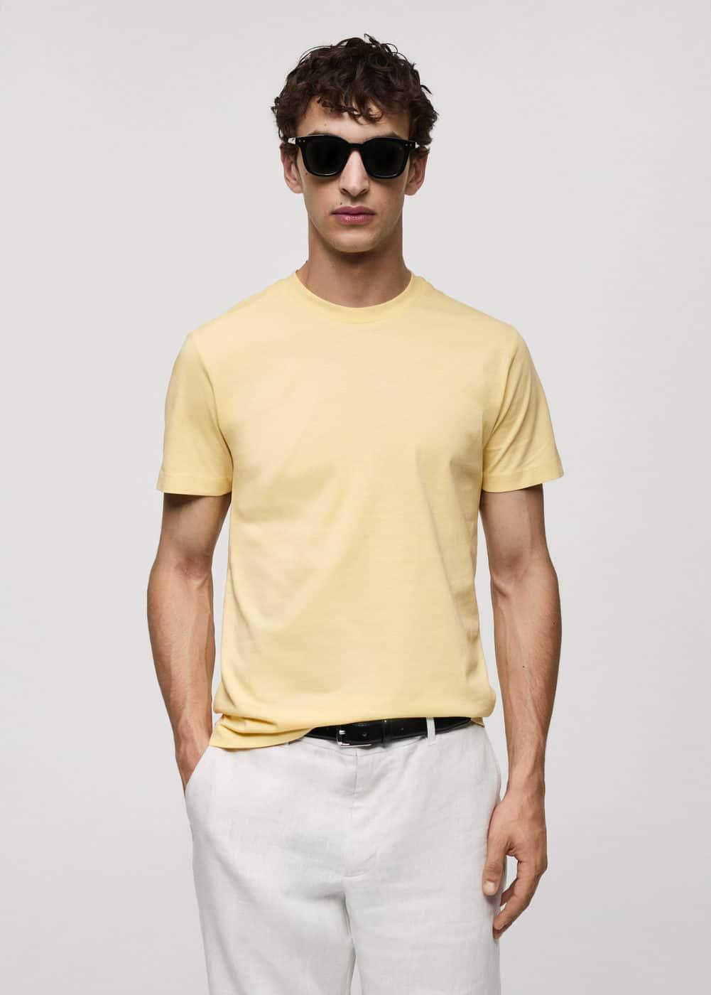 Basic cotton stretch T-shirt - Men | MANGO USA Product Image