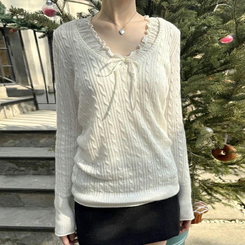 Long-Sleeve V-Neck Plain Cable Knit Sweater Product Image