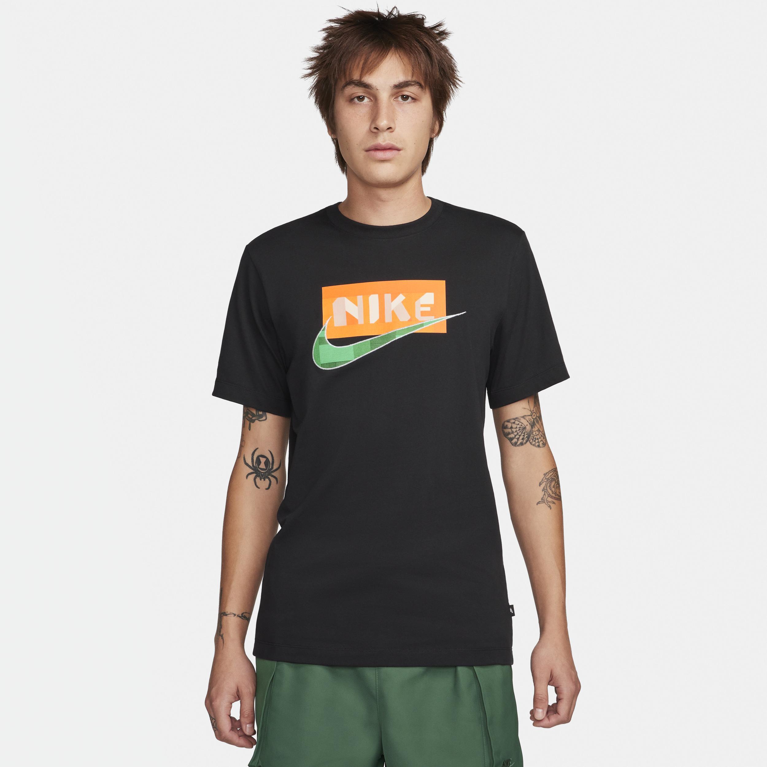 Nike Swoosh Appliqu Graphic T-Shirt Product Image