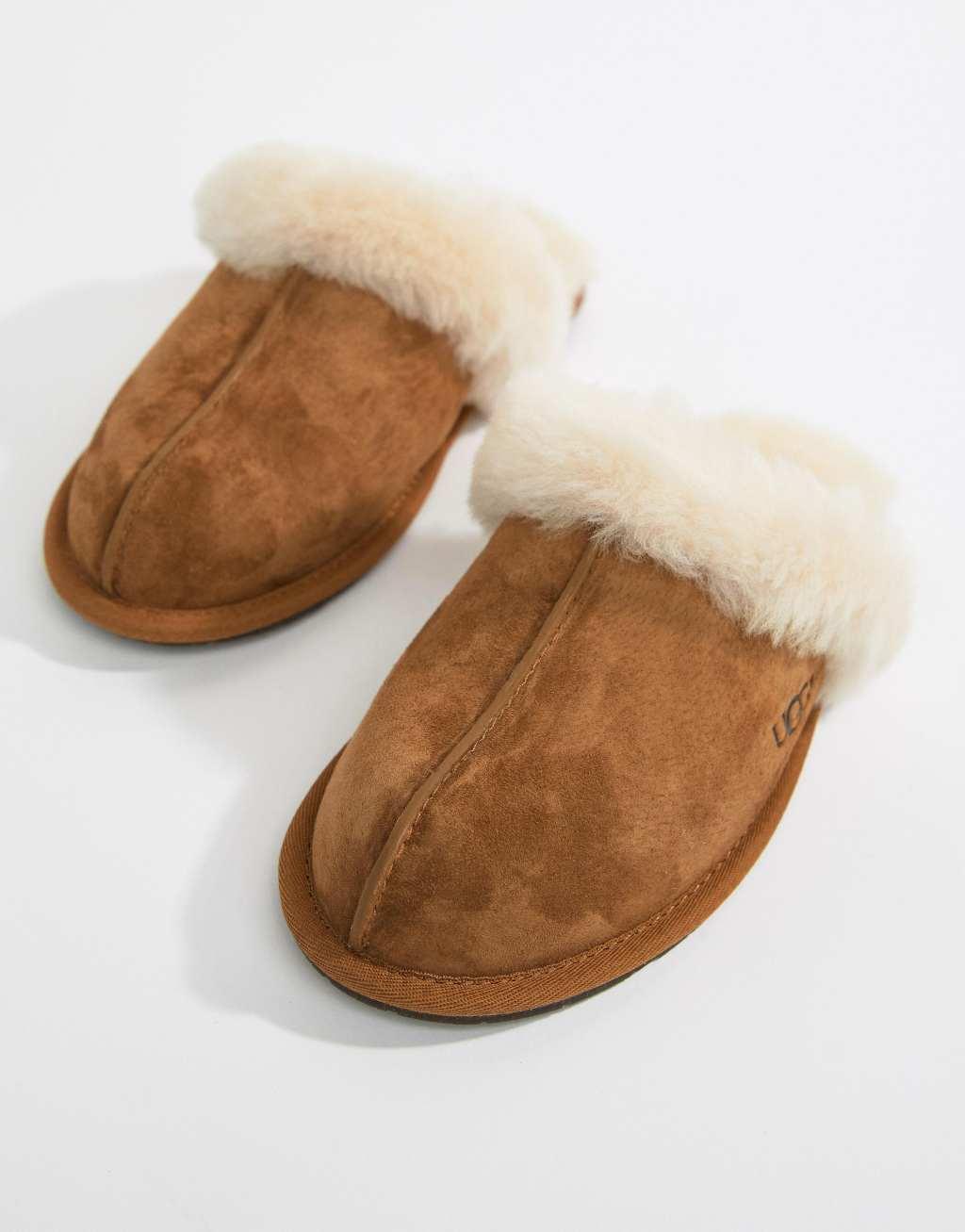 UGG Scuffette II slippers in chestnut Product Image