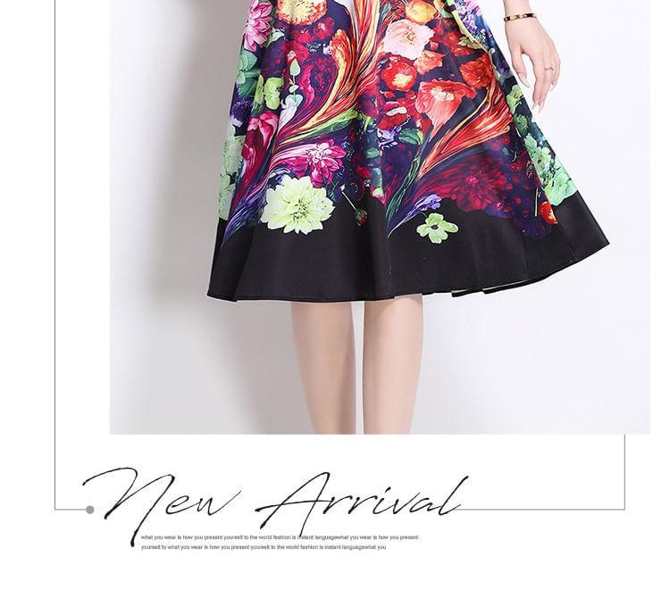 Sleeveless Round Neck Floral Print Midi A-Line Dress Product Image