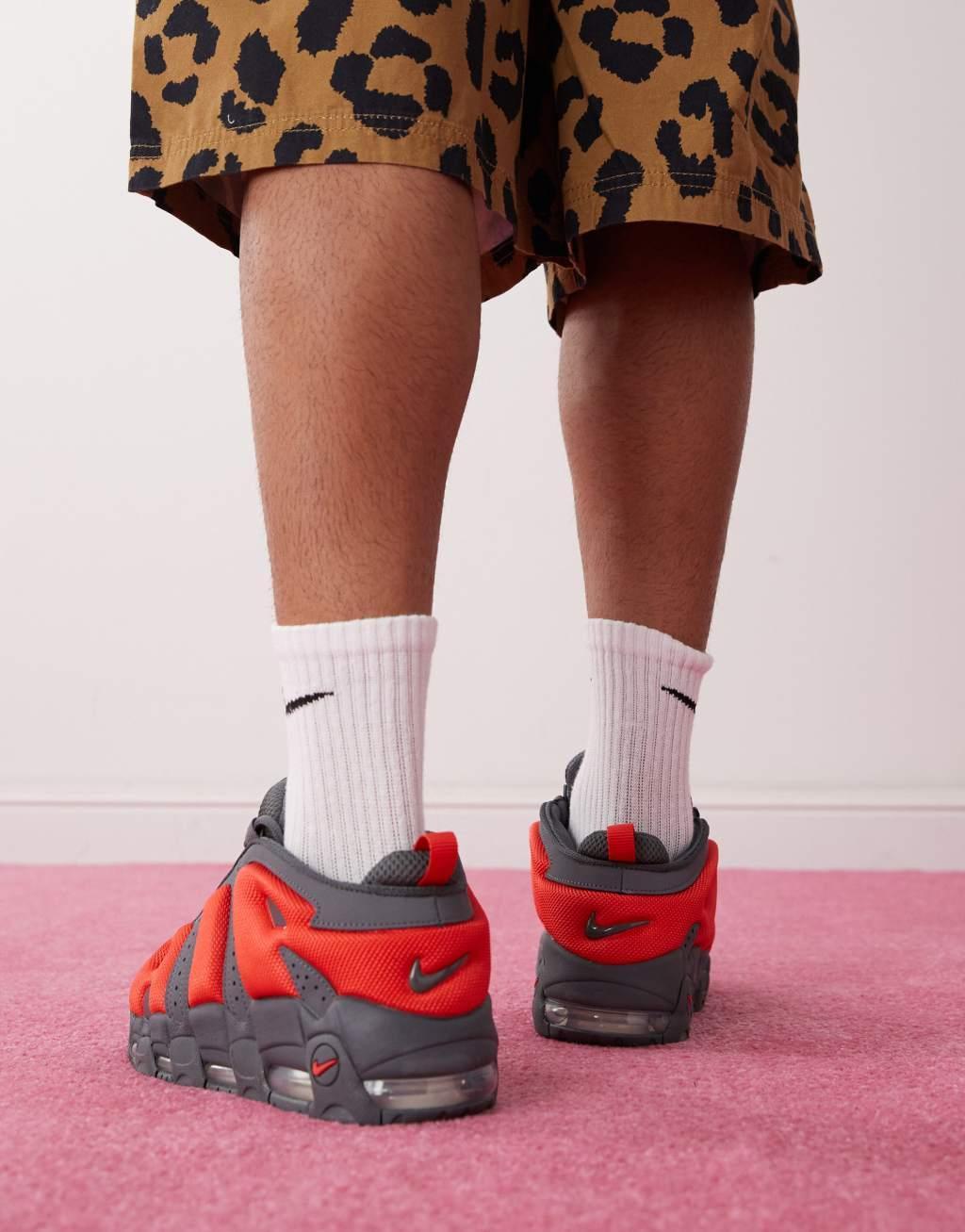 Nike Air More Uptempo Low sneakers in gray and red Product Image