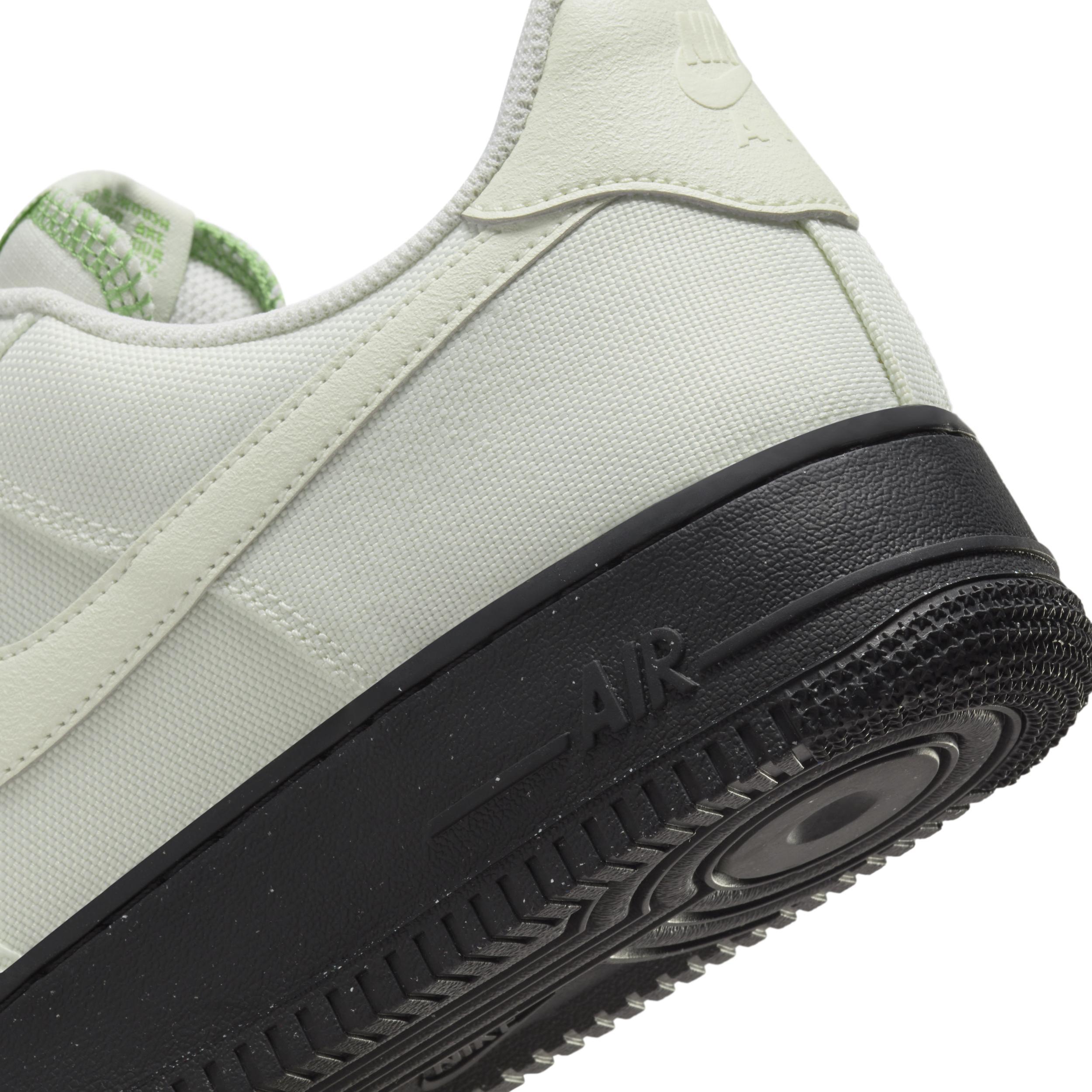 Nike Air Force 1 '07 LV8 Men's Shoes Product Image