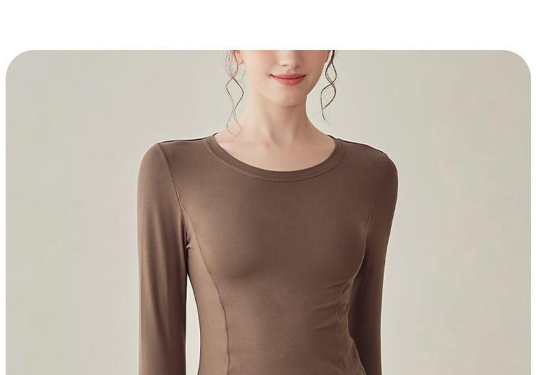 Long-Sleeve Plain Asymmetrical Sports T-Shirt Product Image