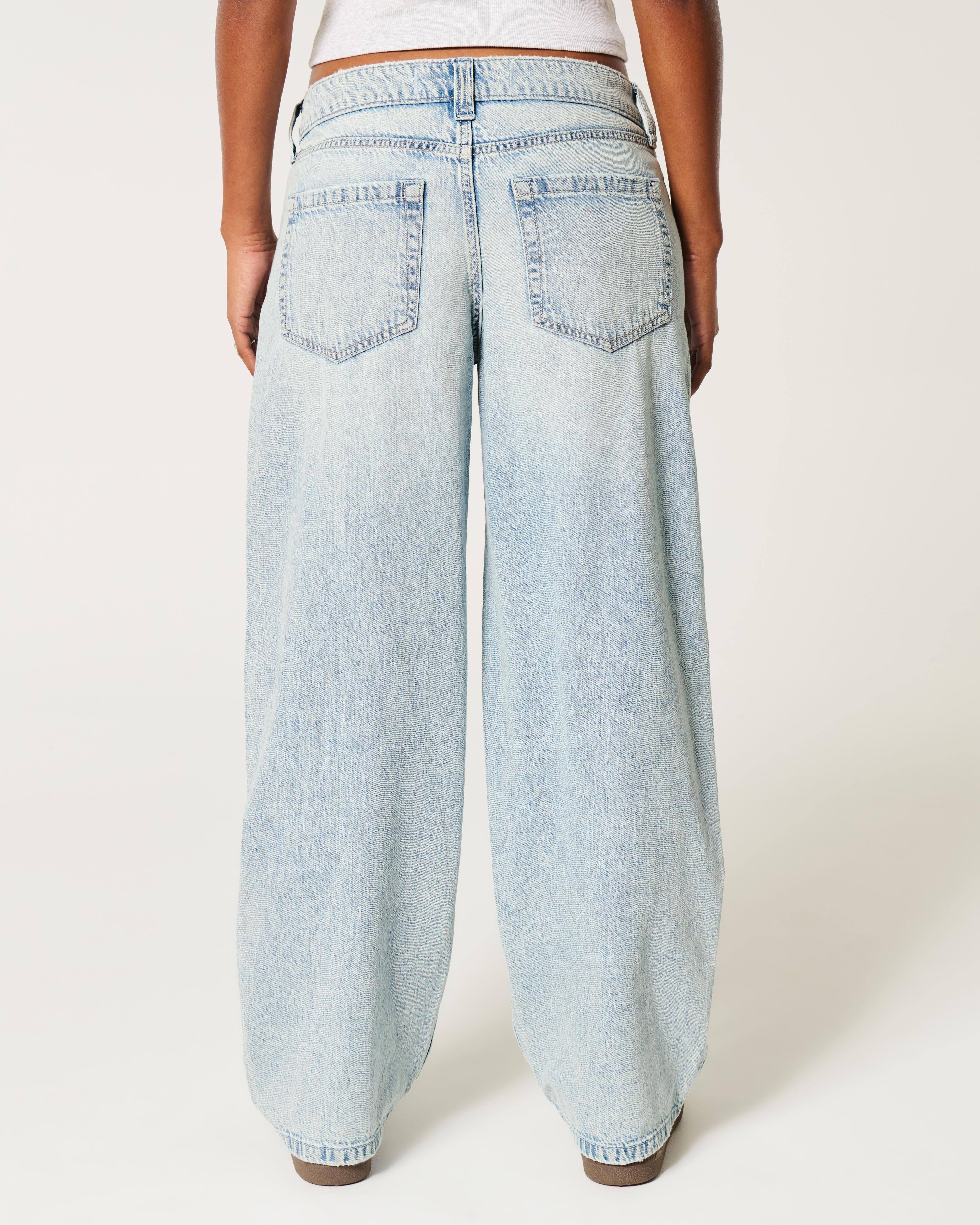 Low-Rise Light Wash Tapered Baggy Jeans Product Image