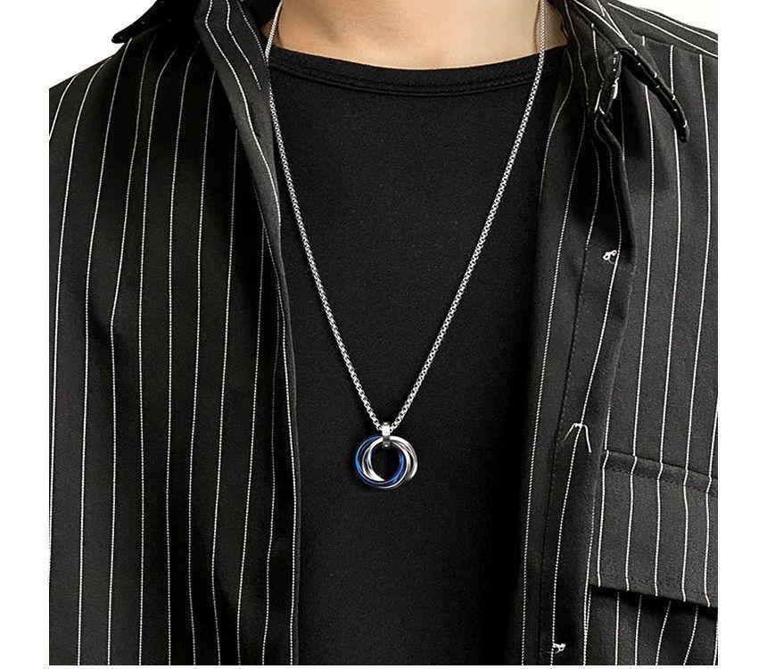 Interlocking Ring Pendant Necklace Product Image