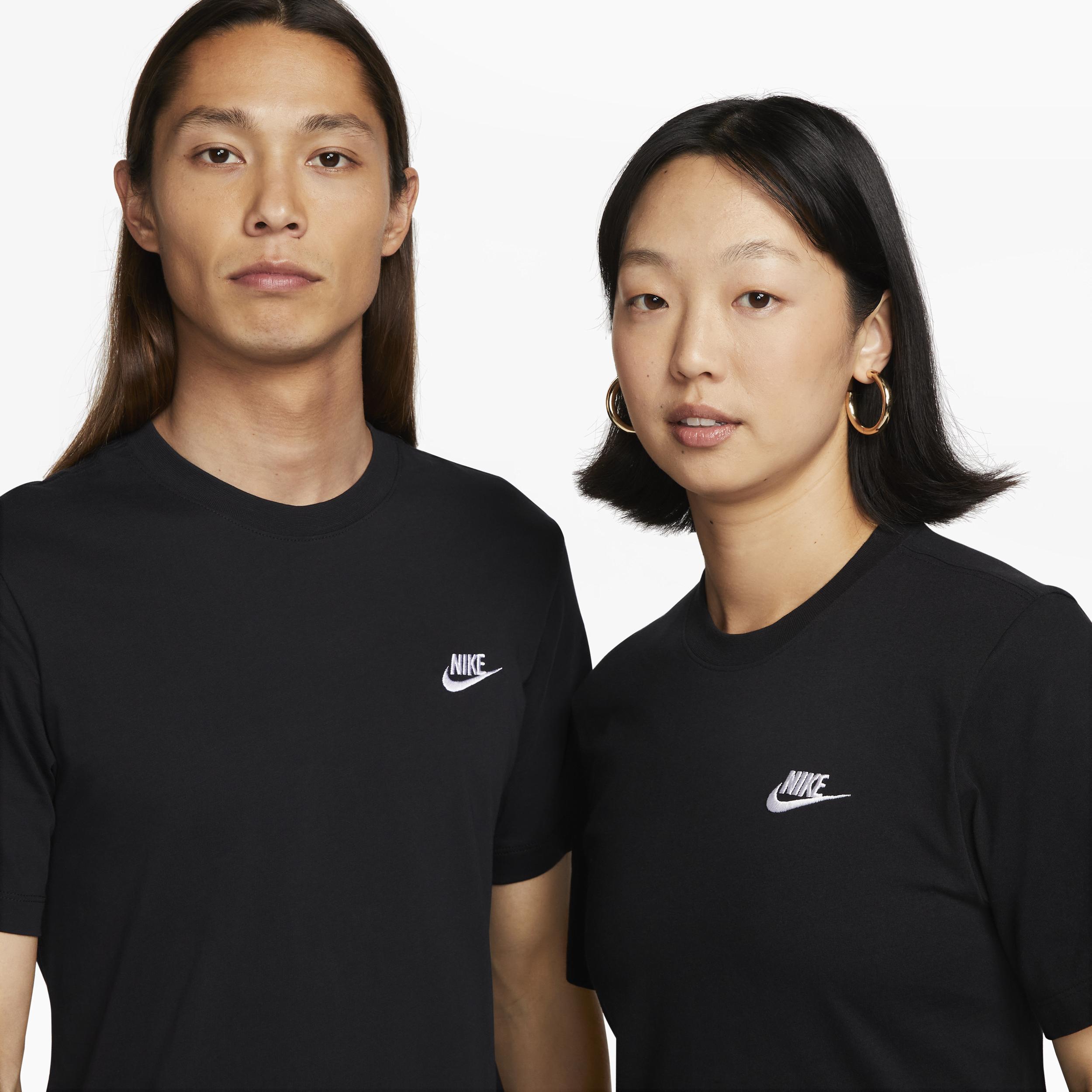 Nike Club unisex T-shirt Product Image