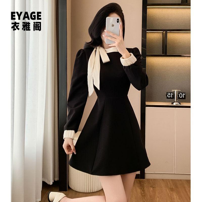 Long-Sleeve Plain Contrast Trim Bow Mini A-Line Dress Product Image