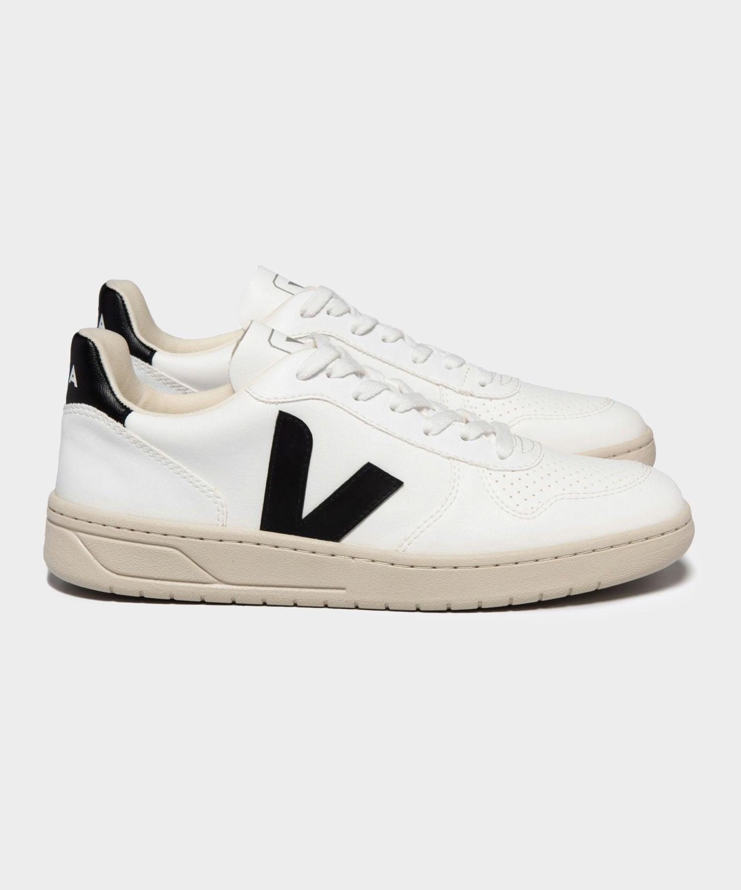 Veja V-10 CWL / Black Product Image