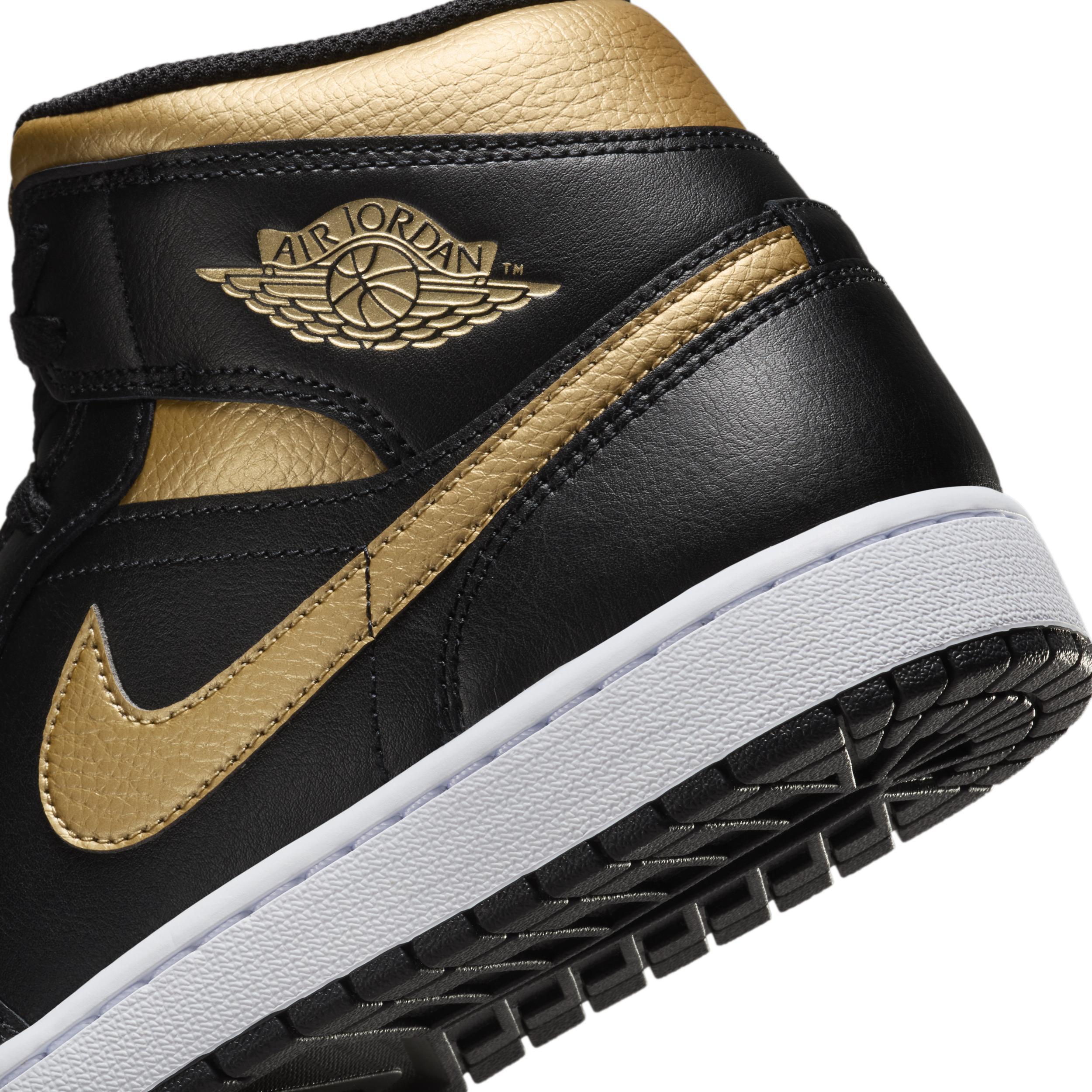 Men's Air Jordan 1 Mid Shoes Product Image