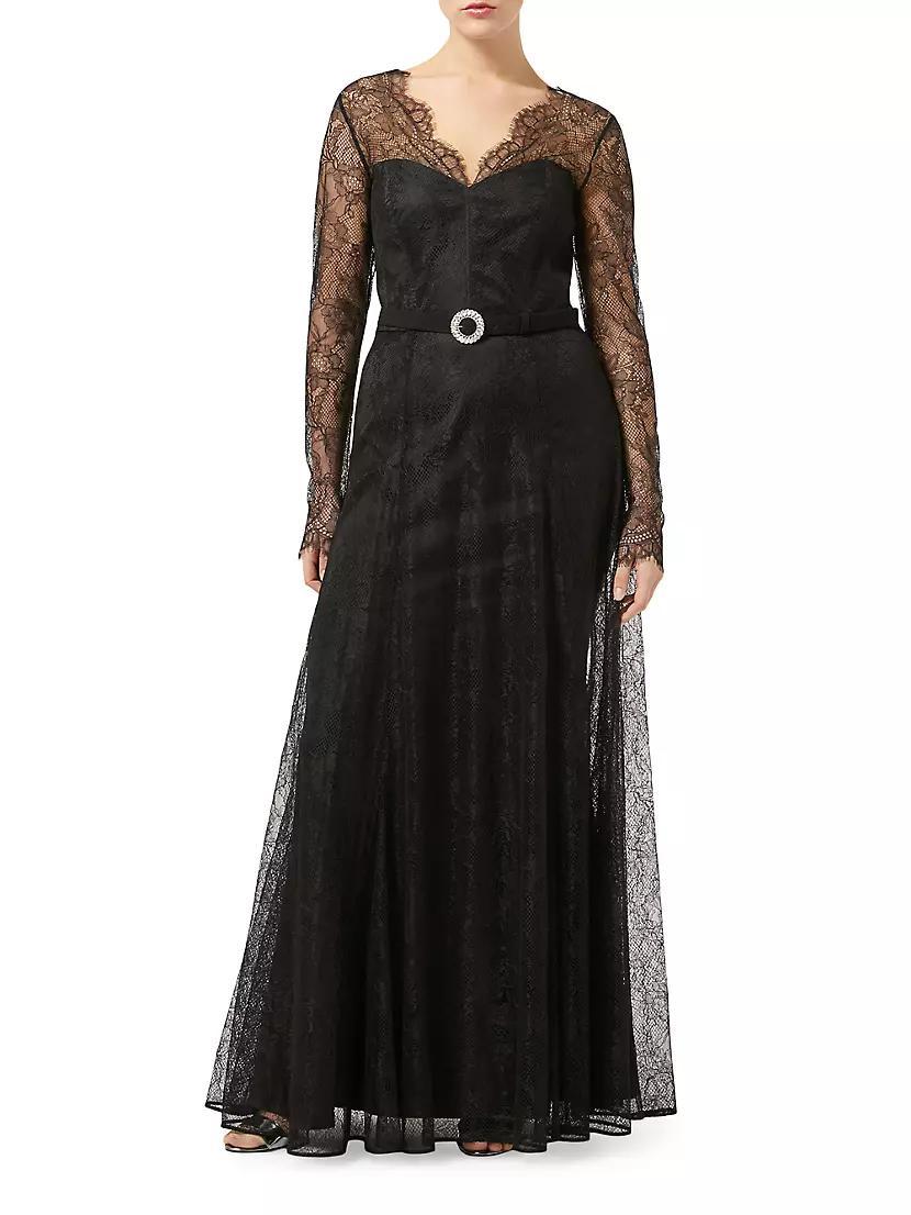 Elegante Venosa Belted Lace Gown Product Image