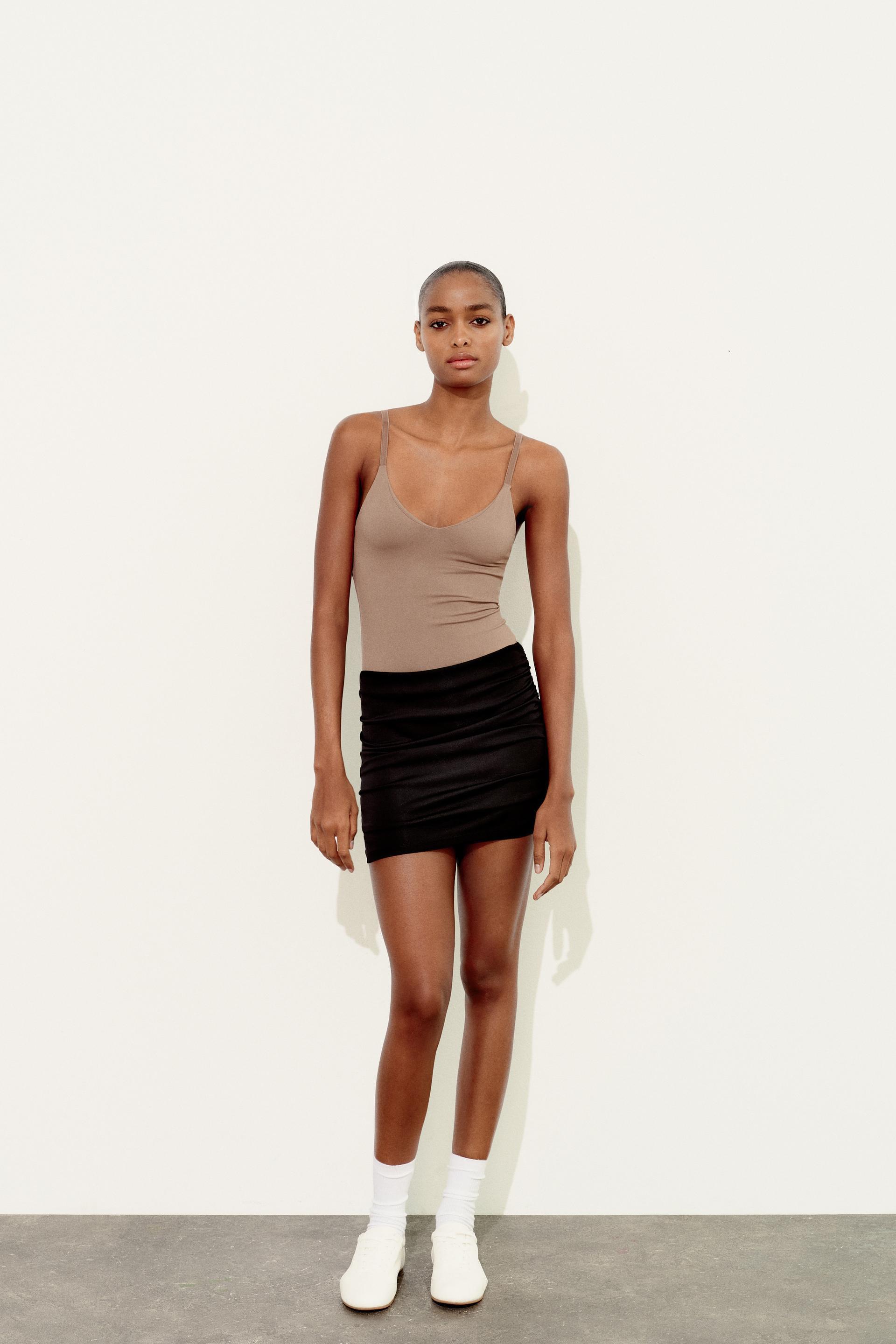 RUCHED MINI SKIRT Product Image